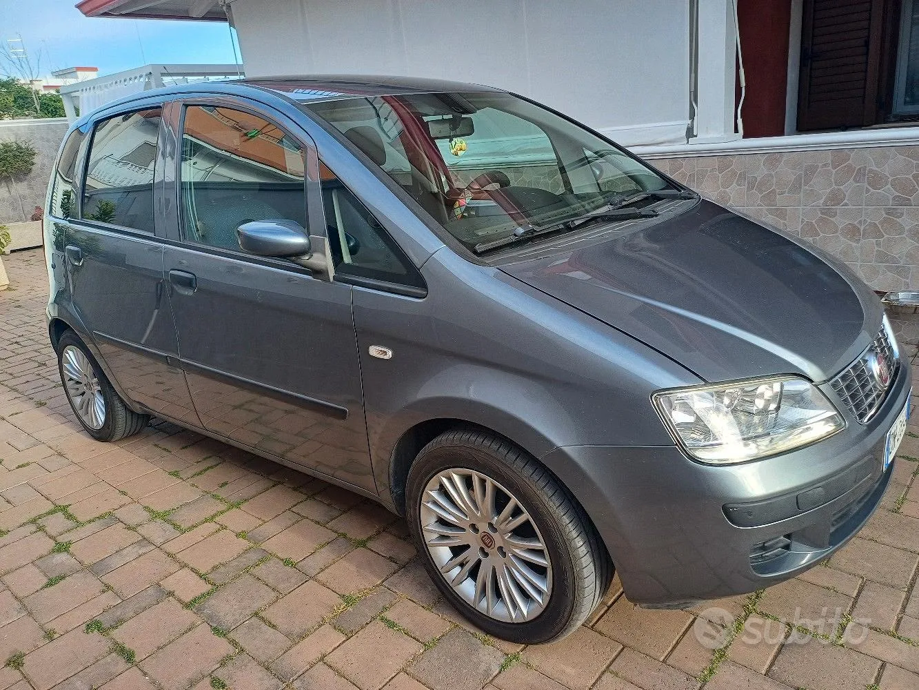 Fiat Idea 2008 photo 2