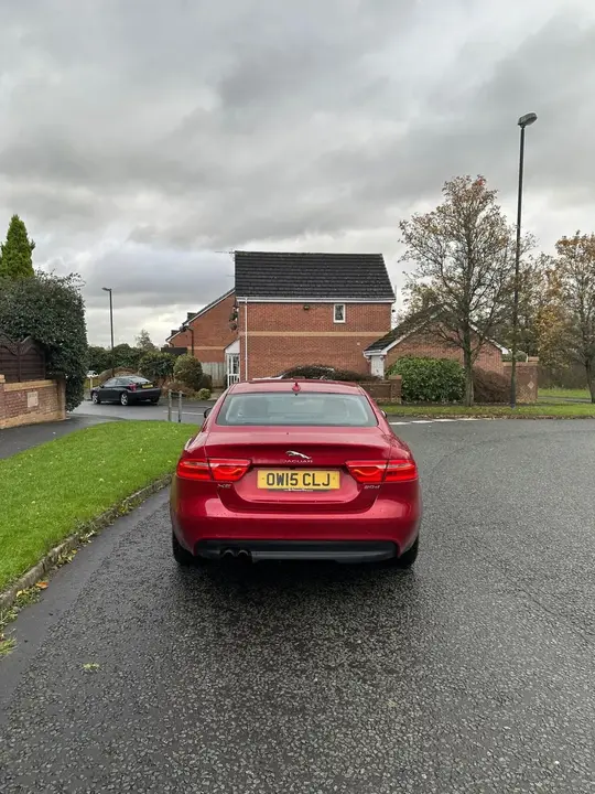 Jaguar Xe 2015 photo 4