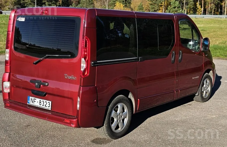 Renault Trafic 2006 photo 2