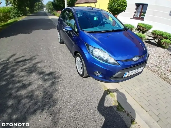 Ford Fiesta 2009 photo 2