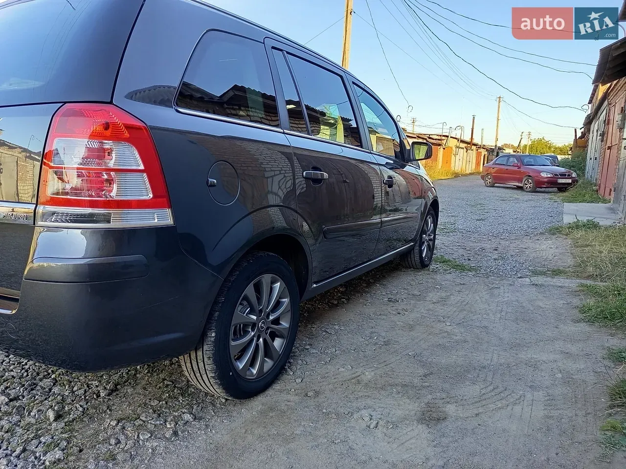 Opel Zafira 2011 photo 5