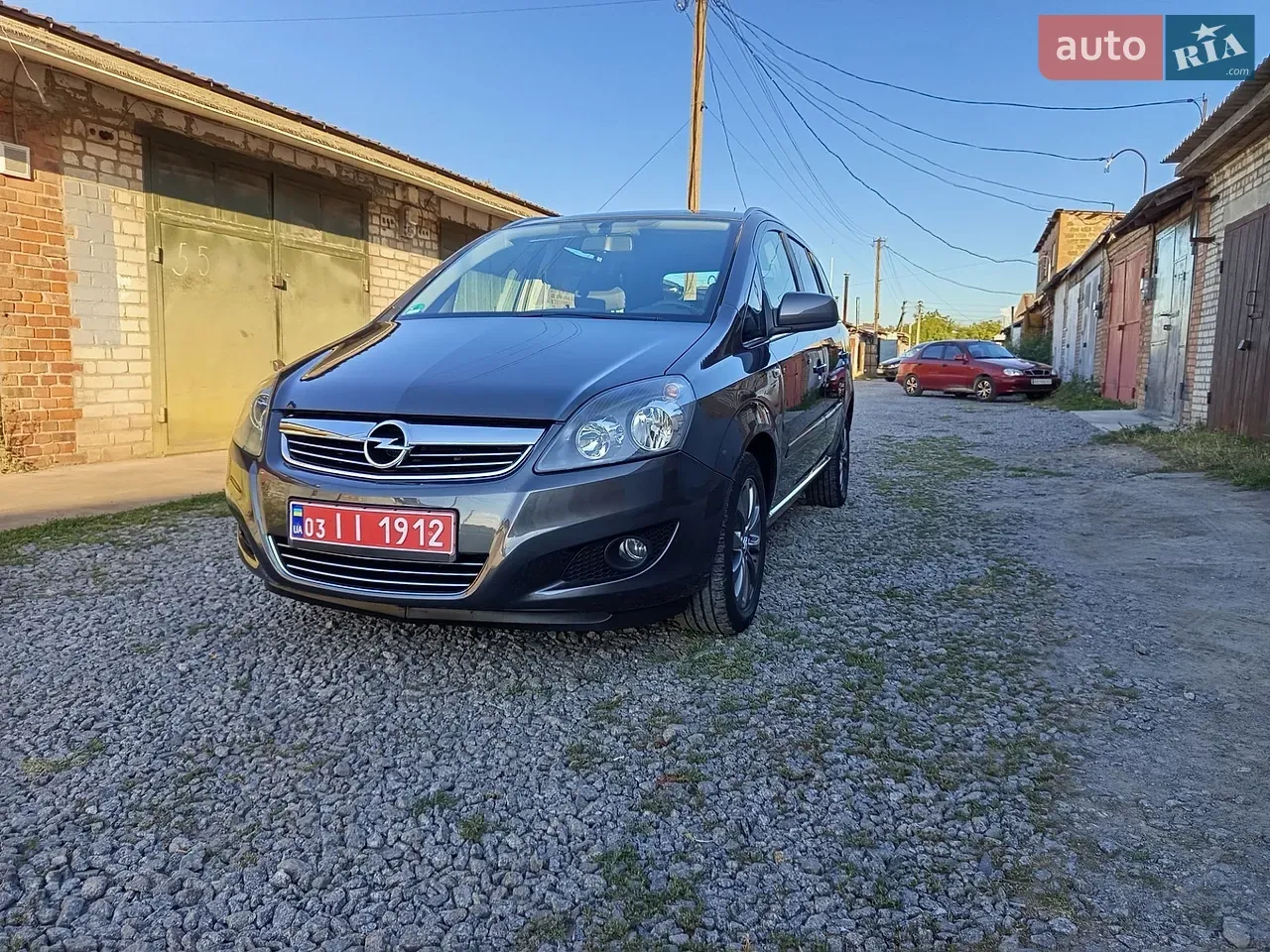 Opel Zafira 2011 photo 2