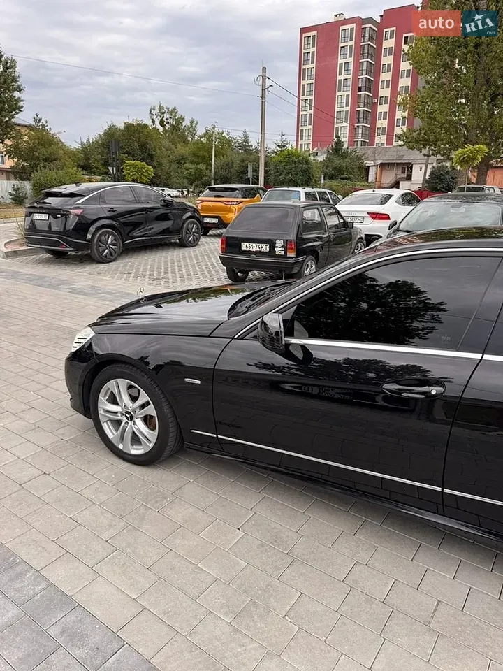 Mercedes-Benz E-Class 2009 photo 5