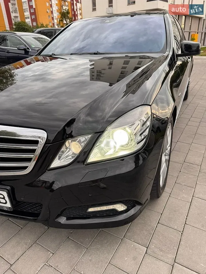 Mercedes-Benz E-Class 2009 photo 3
