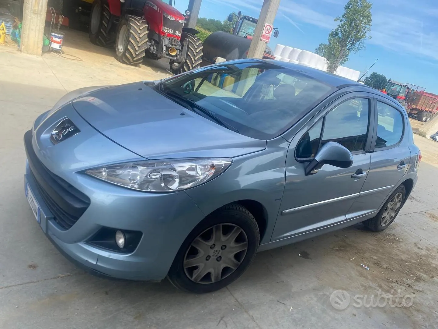 Peugeot 207 2012 photo 3