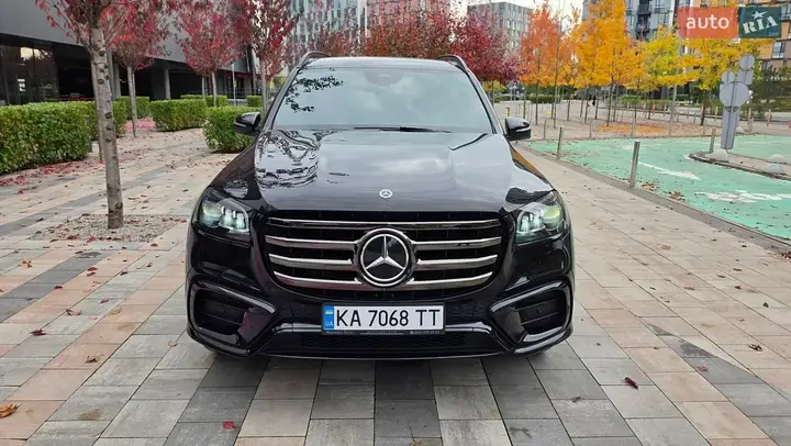 Mercedes-Benz Gls-Class 2024 photo 5
