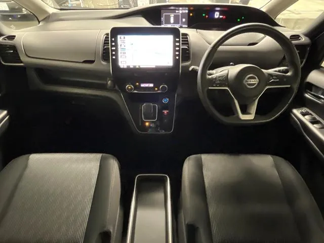 Nissan Serenade 2021 photo 5