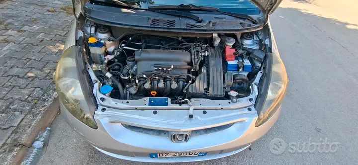 Honda Jazz 2002 photo 3