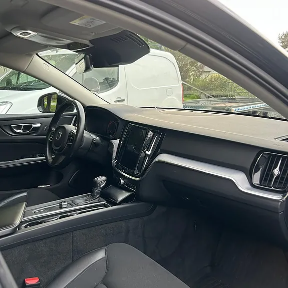 Volvo V60 2019 photo 3