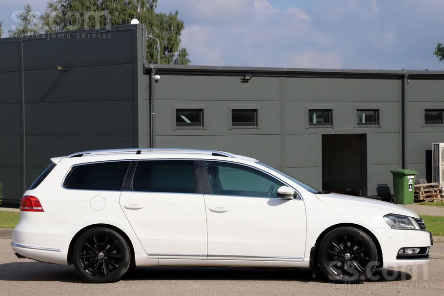 Volkswagen Passat 2012 photo 2