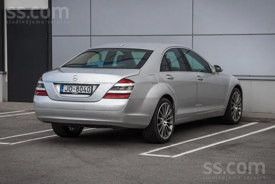 Mercedes-Benz S320 2009 photo 4