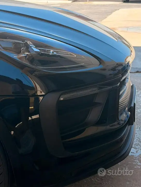 Porsche Macan 2021 photo 2