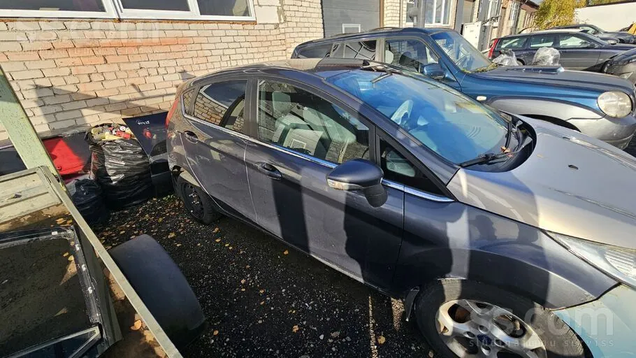 Ford Fiesta 2010 photo 4