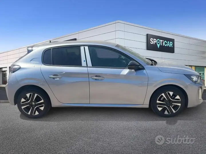 Peugeot 208 2026 photo 2
