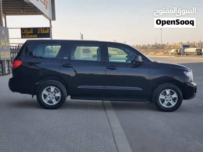 Toyota Sequoia 2012 photo 4