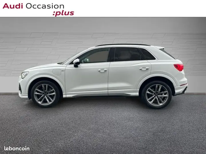 Audi Q3 2022 photo 2