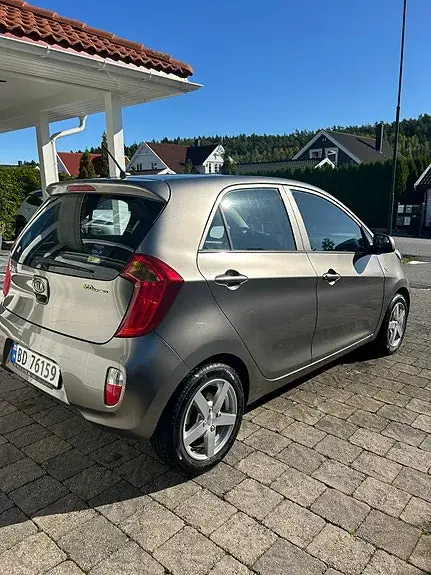 Kia Picanto 2012 photo 3