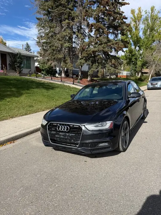 Audi A4 2013 photo 2