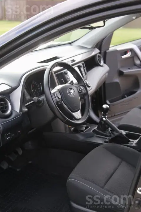 Toyota Rav4 2017 photo 4