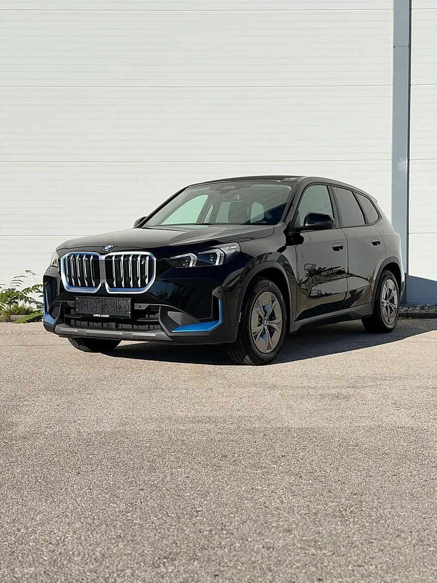 BMW Ix1 2023 photo 2