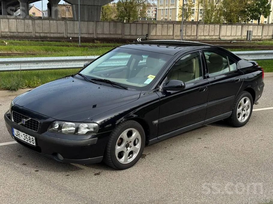 Volvo S60 2002 photo 2
