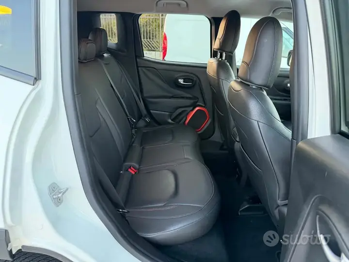 Jeep Renegade 2015 photo 5