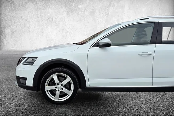 Skoda Octavia Scout 2020 photo 5