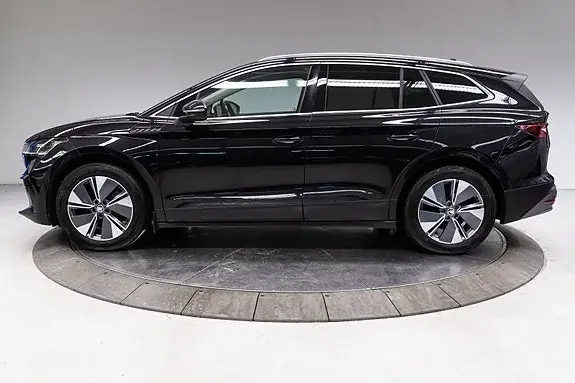 Skoda Enyaq 2023 photo 2