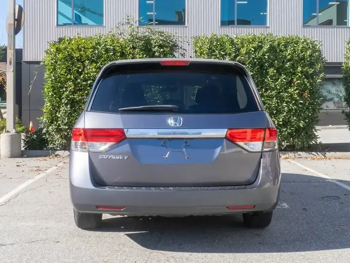 Honda Odyssey 2016 photo 3