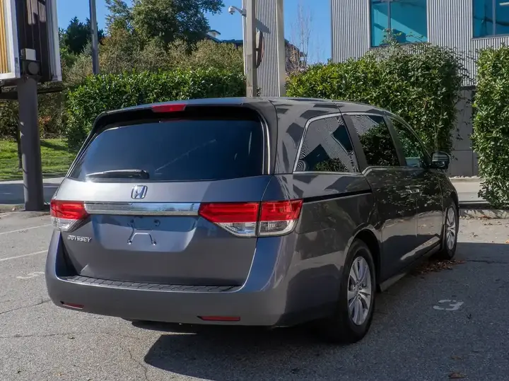 Honda Odyssey 2016 photo 4