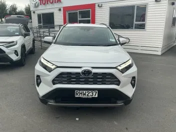 Toyota Rav4 2025 photo 3