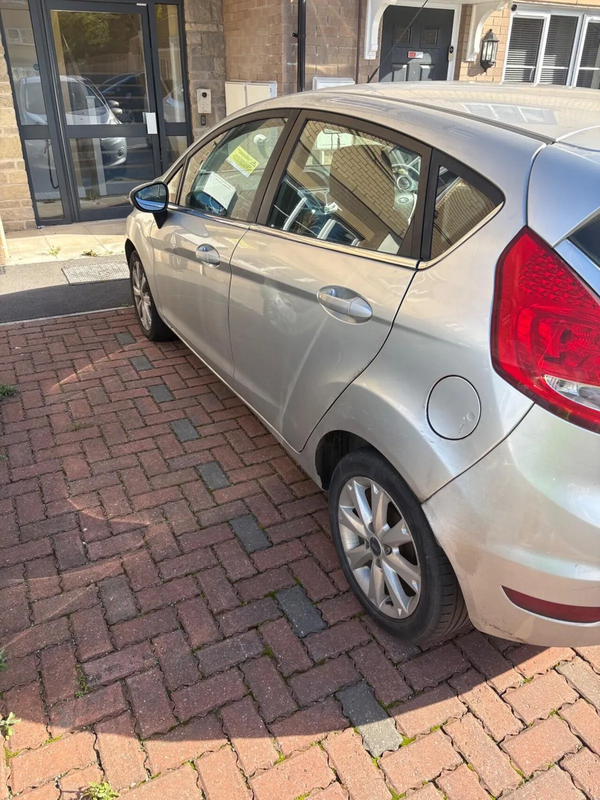 Ford Fiesta 2010 photo 4