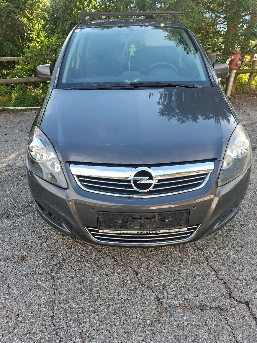 Opel Zafira 2010 photo 3