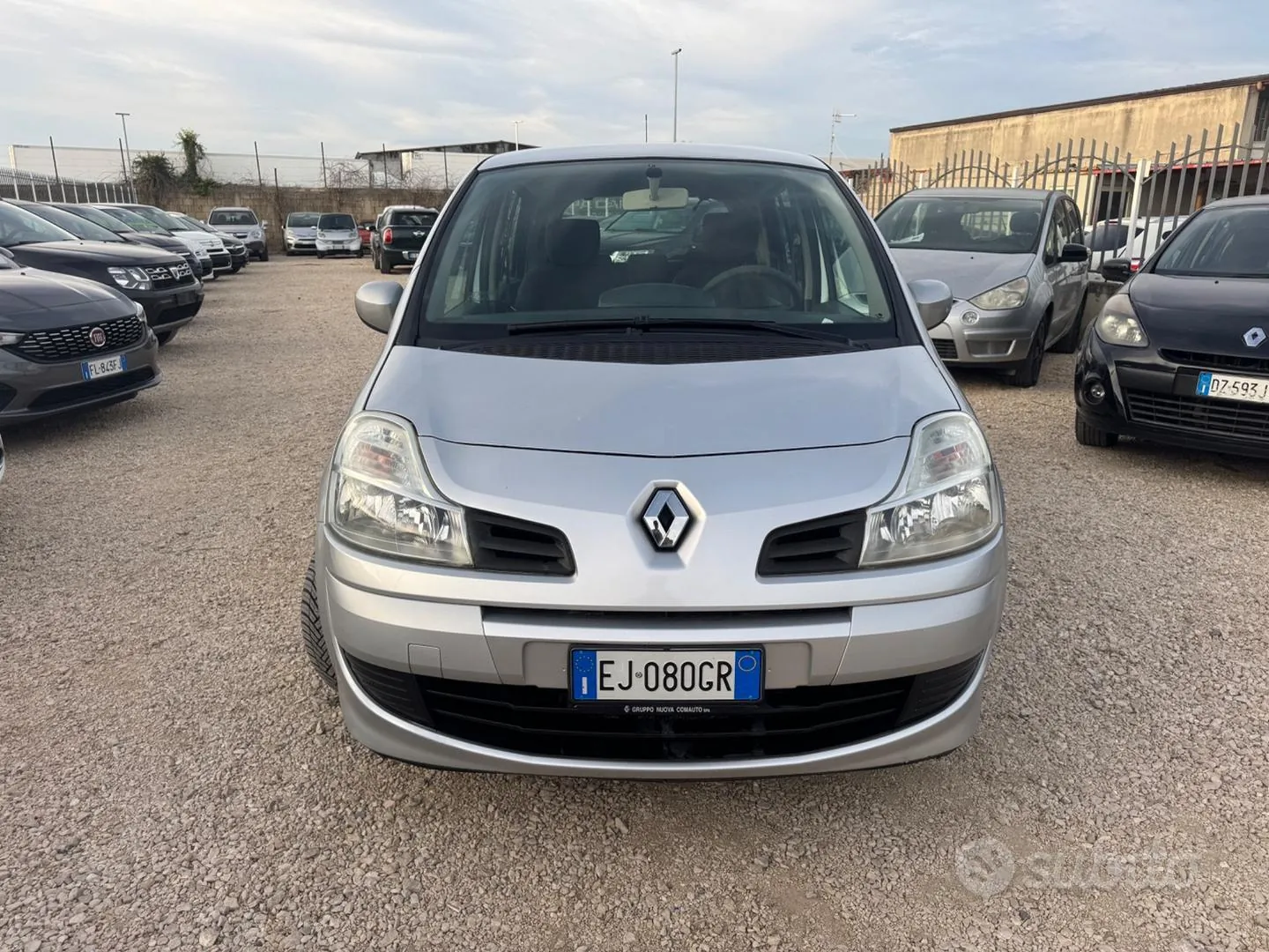 Renault Modus 2011 photo 2