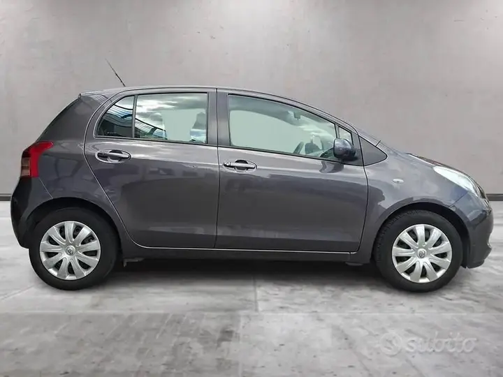 Toyota Yaris 2007 photo 3