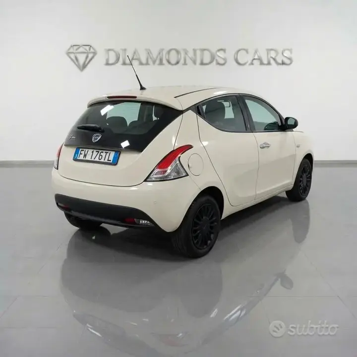 Lancia Ypsilon 2019 photo 5