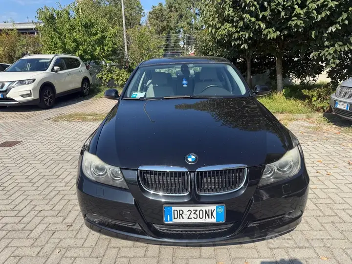 BMW 320D 2008 photo 2