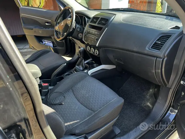Mitsubishi Asx 2012 photo 5