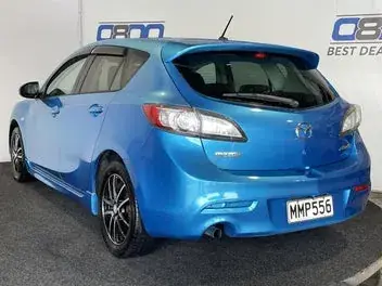 Mazda Axela 2010 photo 5