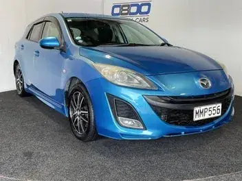 Mazda Axela 2010 photo 2
