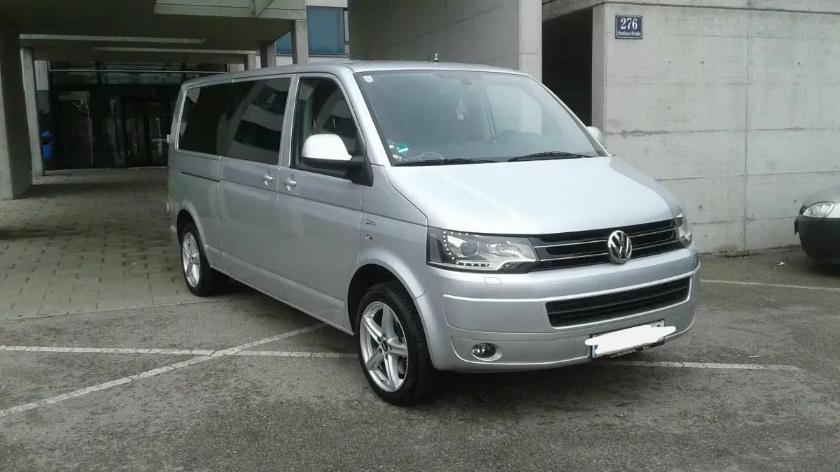 Volkswagen Caravelle 2013 photo 2