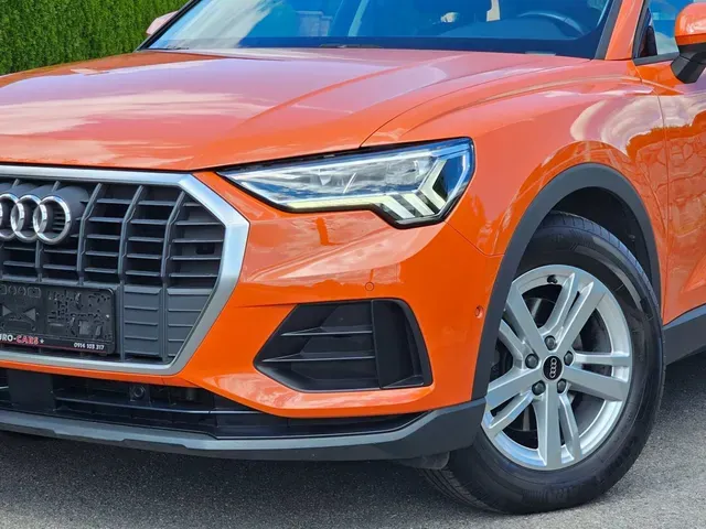 Audi Q3 2023 photo 2