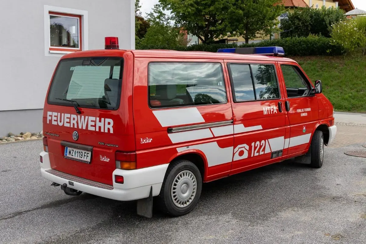 Volkswagen T4 2003 photo 3