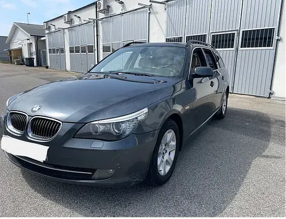 BMW 525I 2009 photo 2