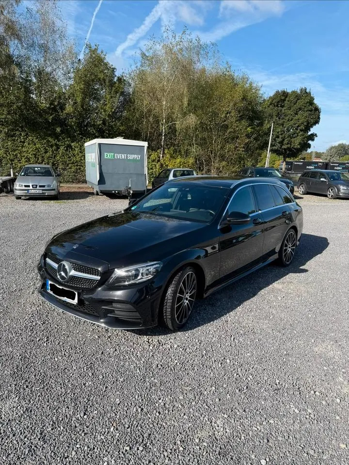 Mercedes-Benz C220D