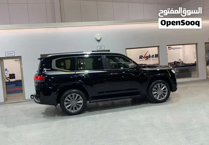 Toyota Land Cruiser 2022 photo 2