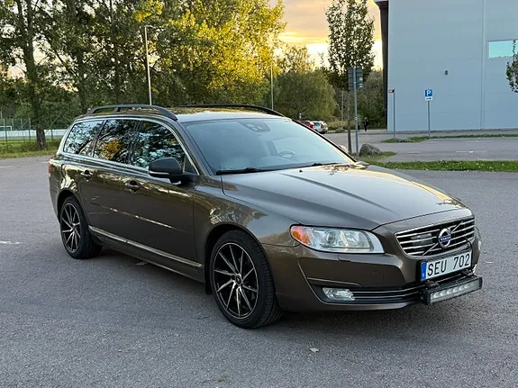Volvo V70 2014 photo 2