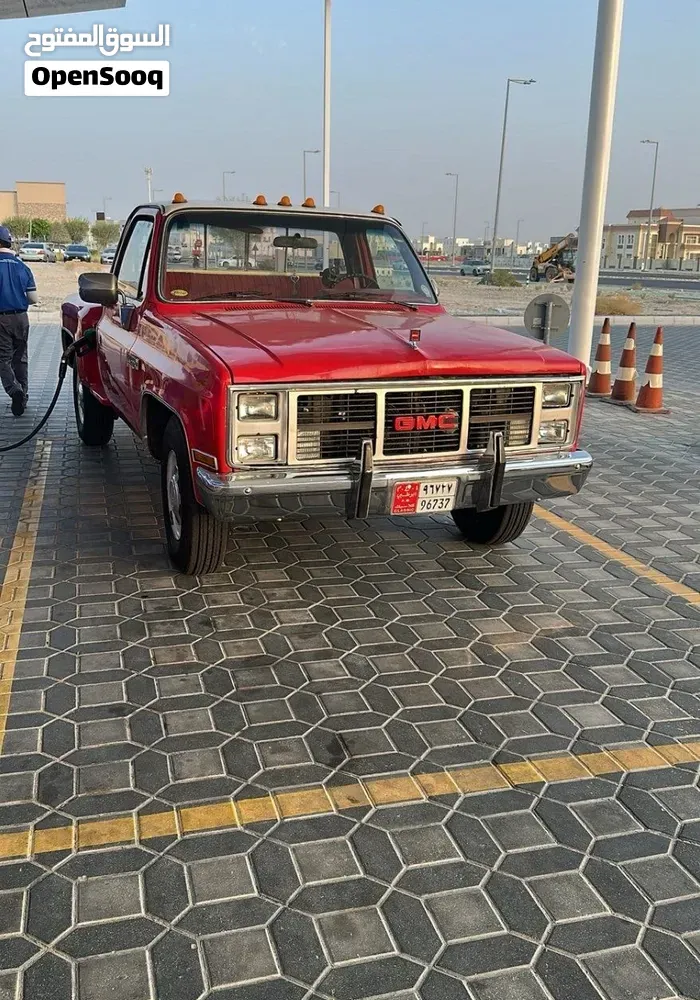 GMC Sierra 1984 photo 3
