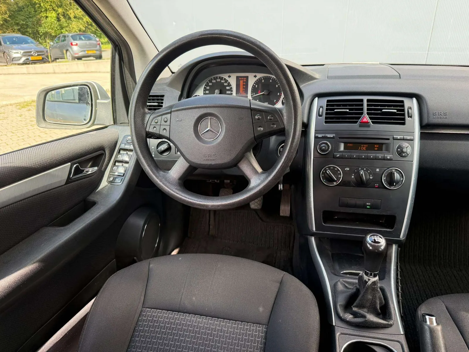 Mercedes-Benz B 160 2009 photo 2