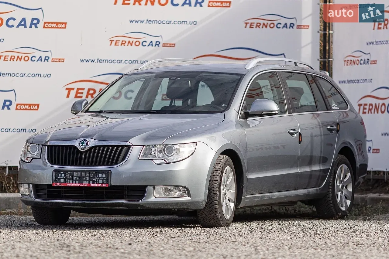 Skoda Superb 2013 photo 2
